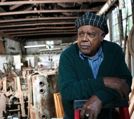 Picture of Melvin Edwards in his studio