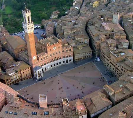 image of italian town from an aerial view to illustrate the UT faculty-led study abroad program Learning Tuscany.