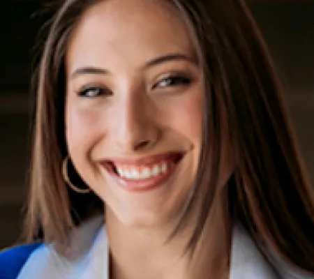 headshot of Daniela Echavarria
