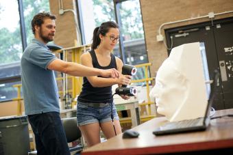 student using 3D scanner