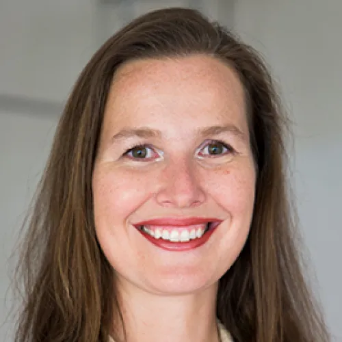 Astrid Runggaldier headshot
