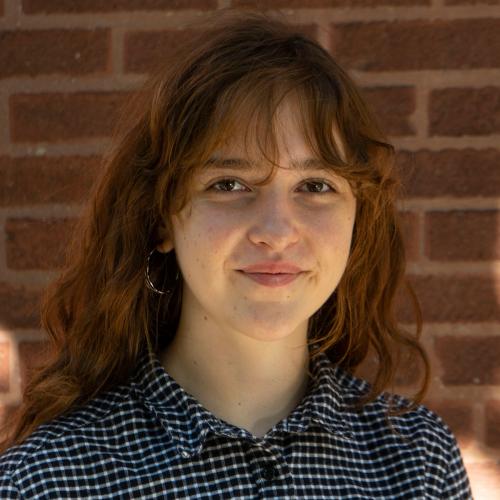 Rosalyn Farney headshot