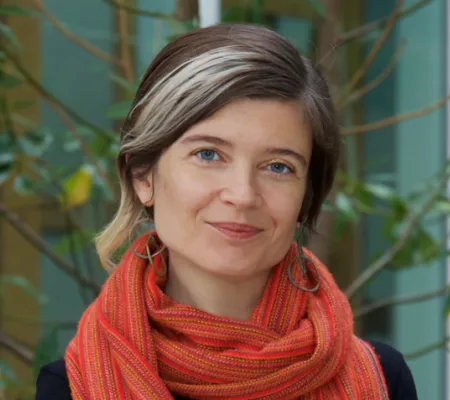 Headshot image of University of Texas at Austin Art History PhD alumni Dorota Biczel courtesy of photographer Vera Mishurina