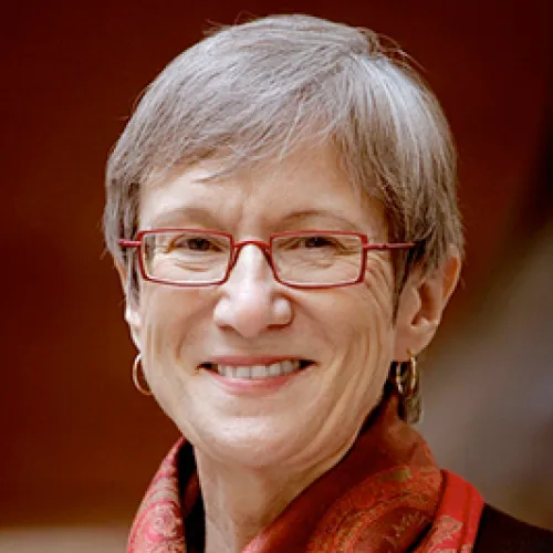 Linda Henderson headshot